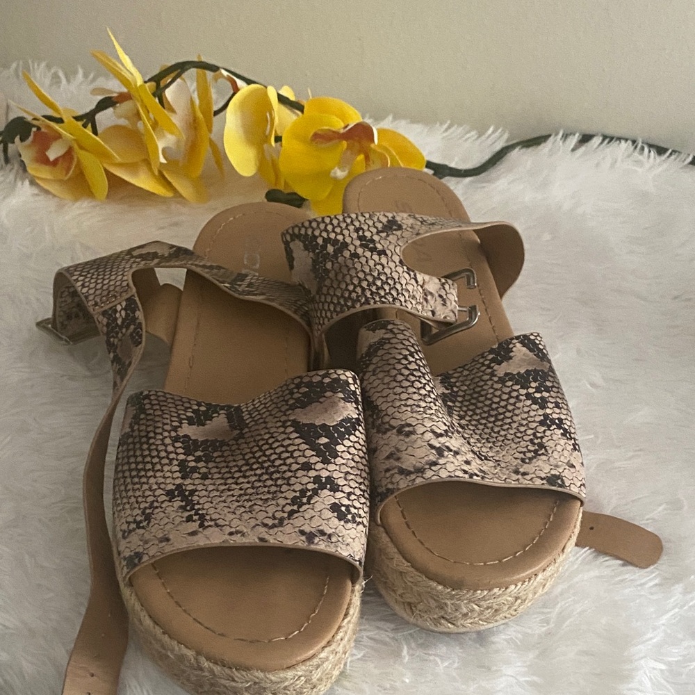 Elegant Snakeskin Espadrille Sandals